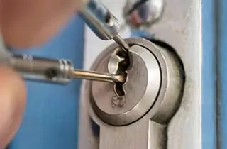 установка замка