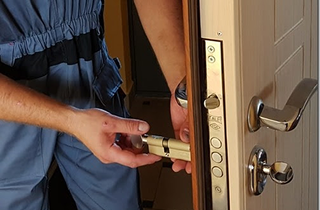 установка замка