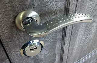 установка замка