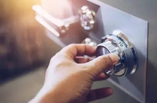 установка замка