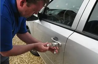 установка замка