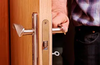 установка замка