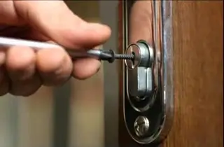 установка замка