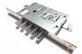 установка замка