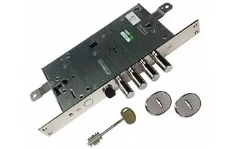 установка замка