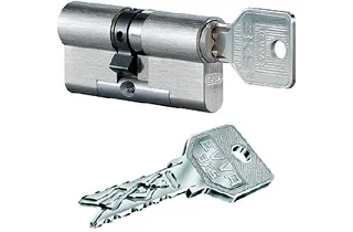 установка замка