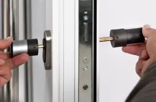 установка замка